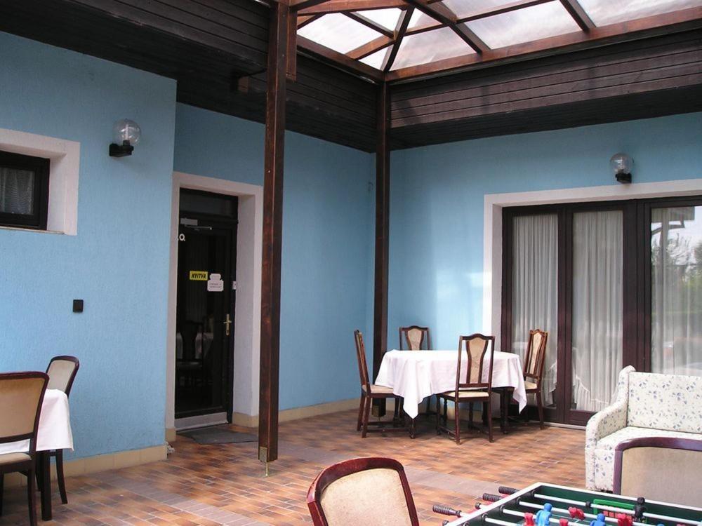 Domino Panzio Bed & Breakfast İstolni Belgrad Dış mekan fotoğraf